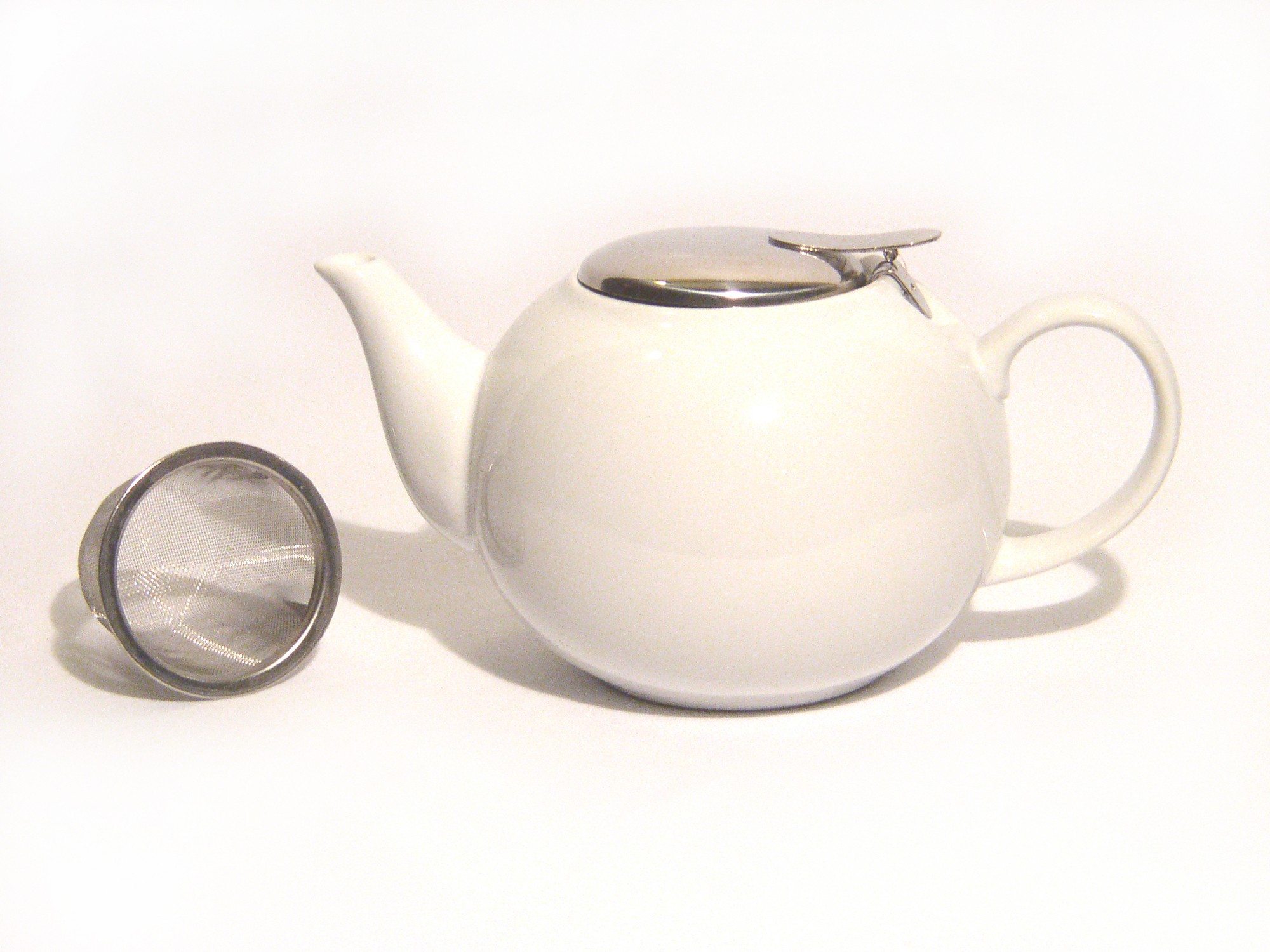 Ceramic Infuser Teapot - White
